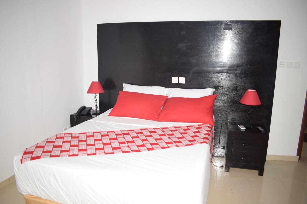 Hotel Bkbg Ломе Экстерьер фото