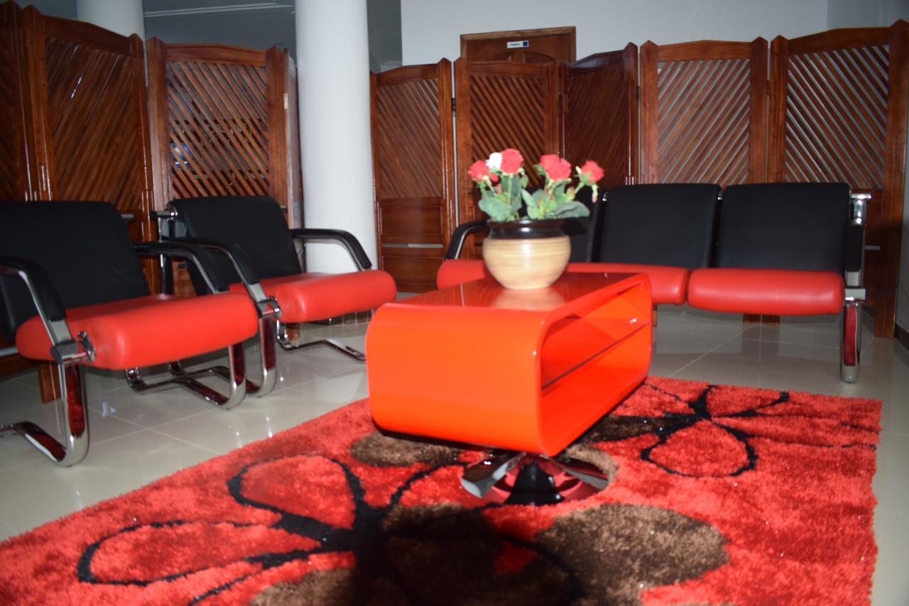 Hotel Bkbg Ломе Экстерьер фото