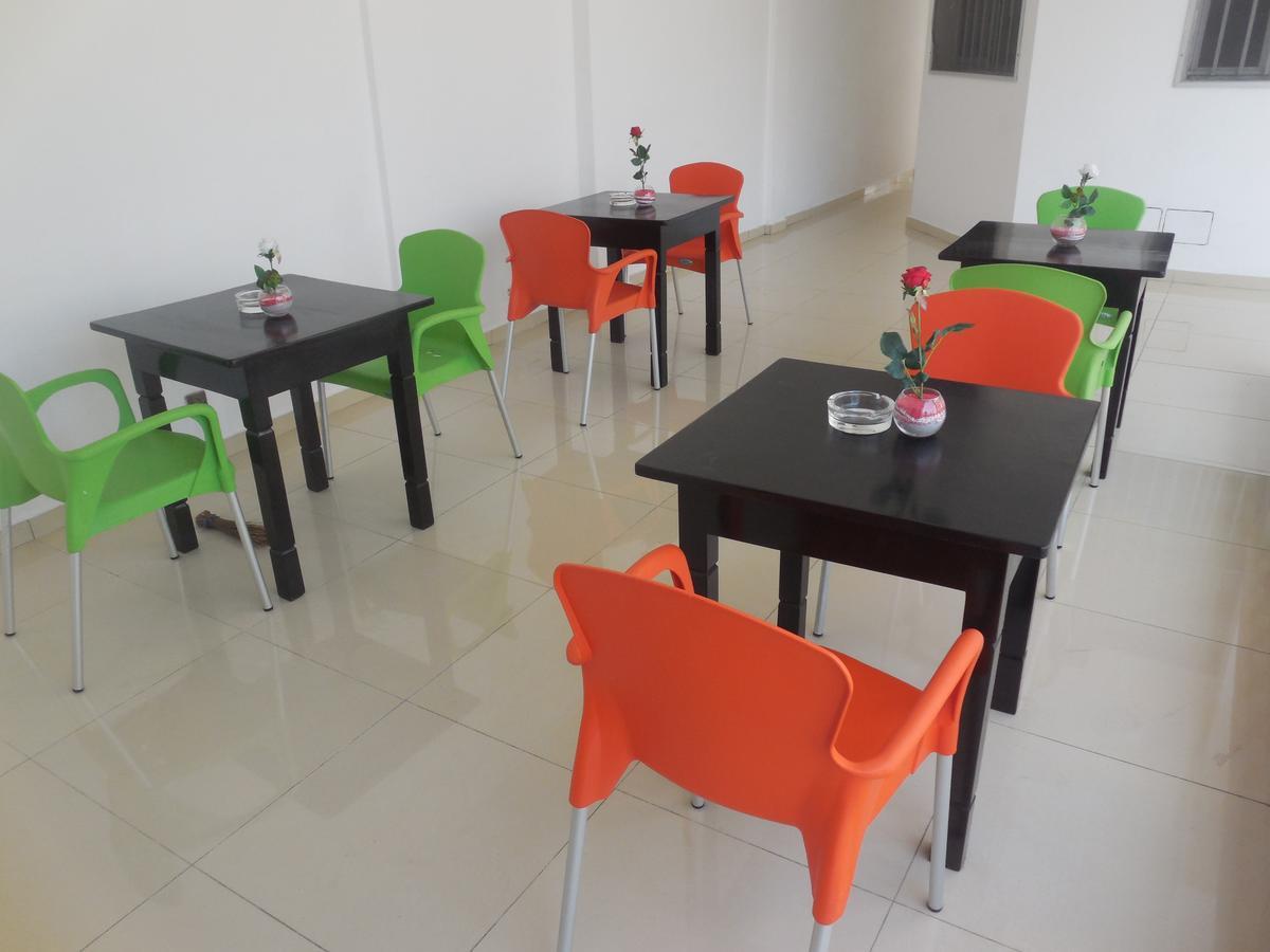 Hotel Bkbg Ломе Экстерьер фото