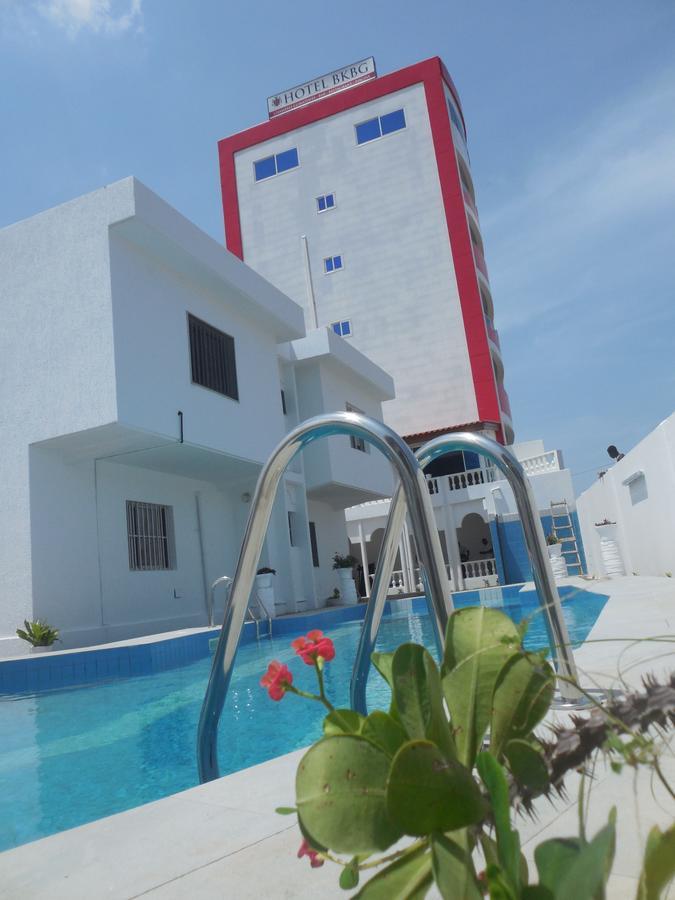 Hotel Bkbg Ломе Экстерьер фото