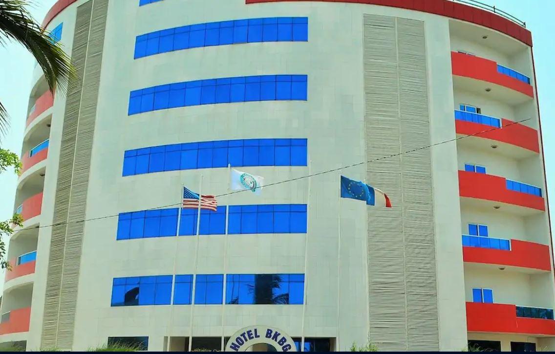 Hotel Bkbg Ломе Экстерьер фото