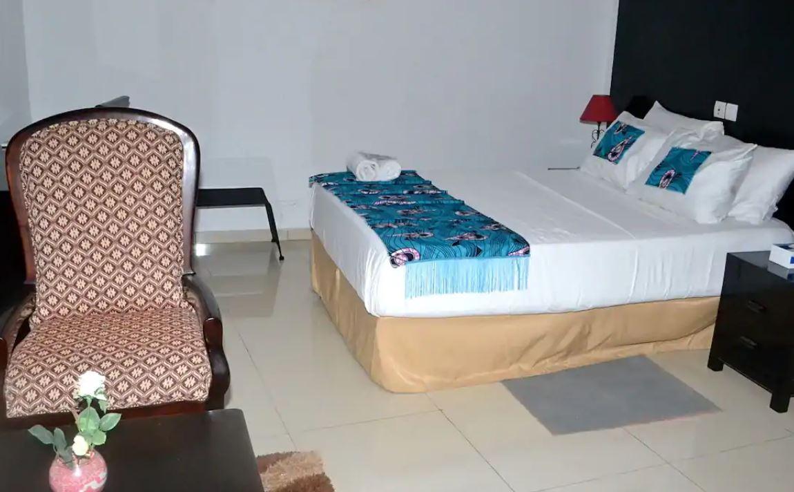 Hotel Bkbg Ломе Экстерьер фото