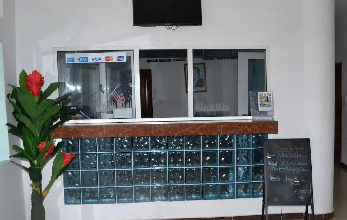 Hotel Bkbg Ломе Экстерьер фото